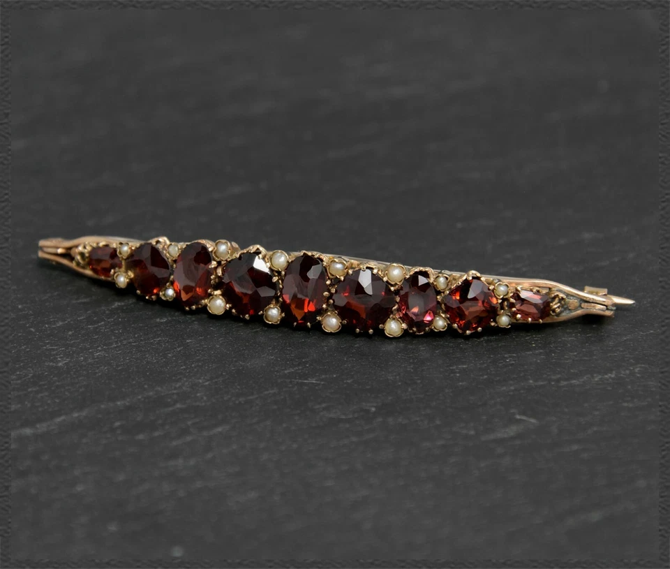 Antike Brosche mit 8ct Granaten & Perlen, aus 585 Gold, Rotgold, um 1900 - Bild 4 von 4