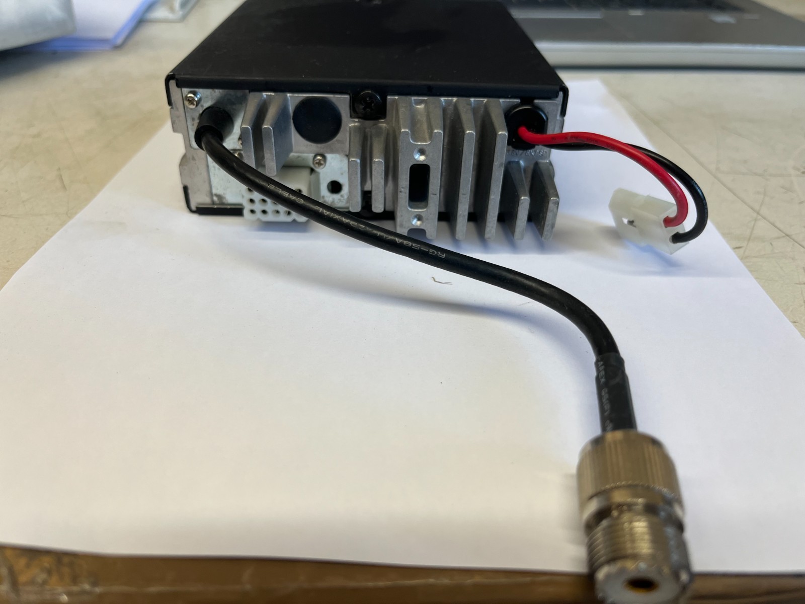 KEY KM3000 2M (144-146MHZ) HAM RADIO 15W WITH MIC AND MOUNTING BRACKET image 2
