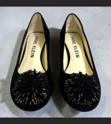 Anne Klein Women's Black Leather Slip-On Round Toe Block Heel Beaded Pumps