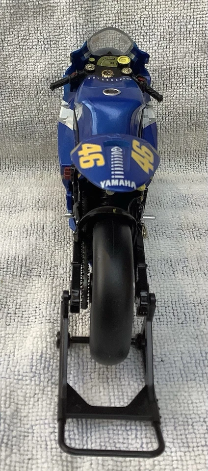 Rossi 2005 Yamaha YZR-M1 Gauloises Yamaha Team Newray 1:12 Scale Moto GP - Image 2 of 4