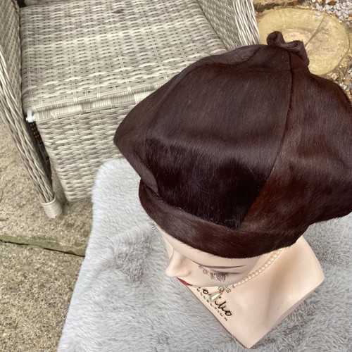 1960s Antique Fur Hat Looks Stunning - Picture 11 of 24