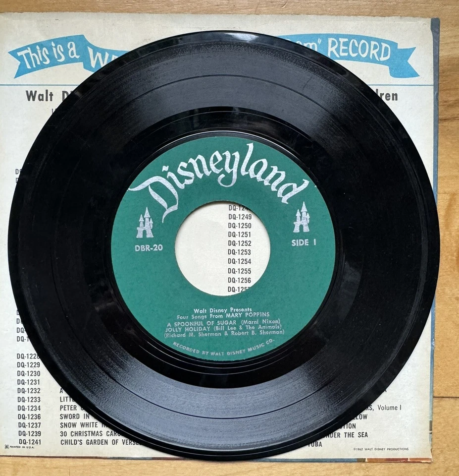 Disco Walt Disney Little Gem 45 con funda CANCIONES DE MARY POPPINS Disneyland Foto 4 de 4