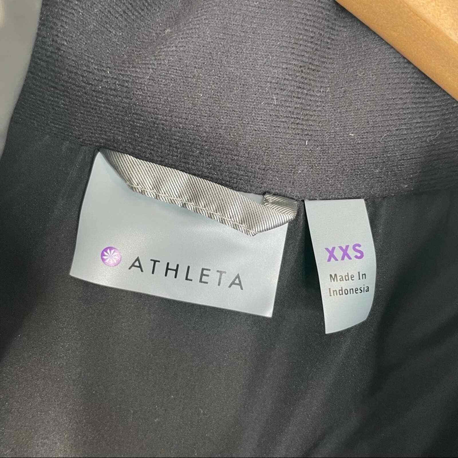 Athleta Responsible Down Flash Bomber Puffer - image 3