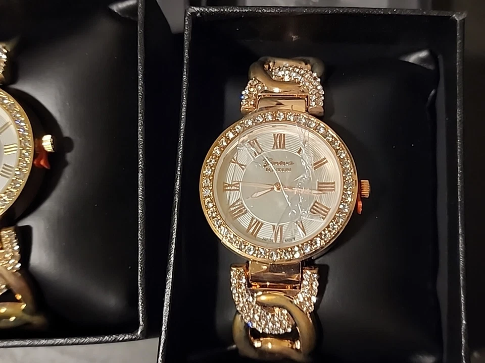 Juego de 3 relojes Geneva de cristal blanco para dama (plata, oro amarillo, oro rosa) Foto 4 de 4