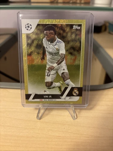 2023 Topps Flagship Gold Foil /50 Vinicius Junior #20