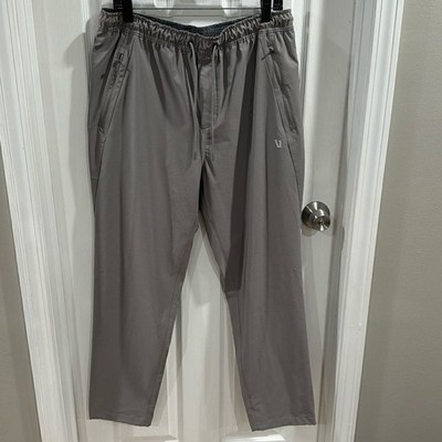 VUORI TRAIN TECH PANTS. SHIITAKE