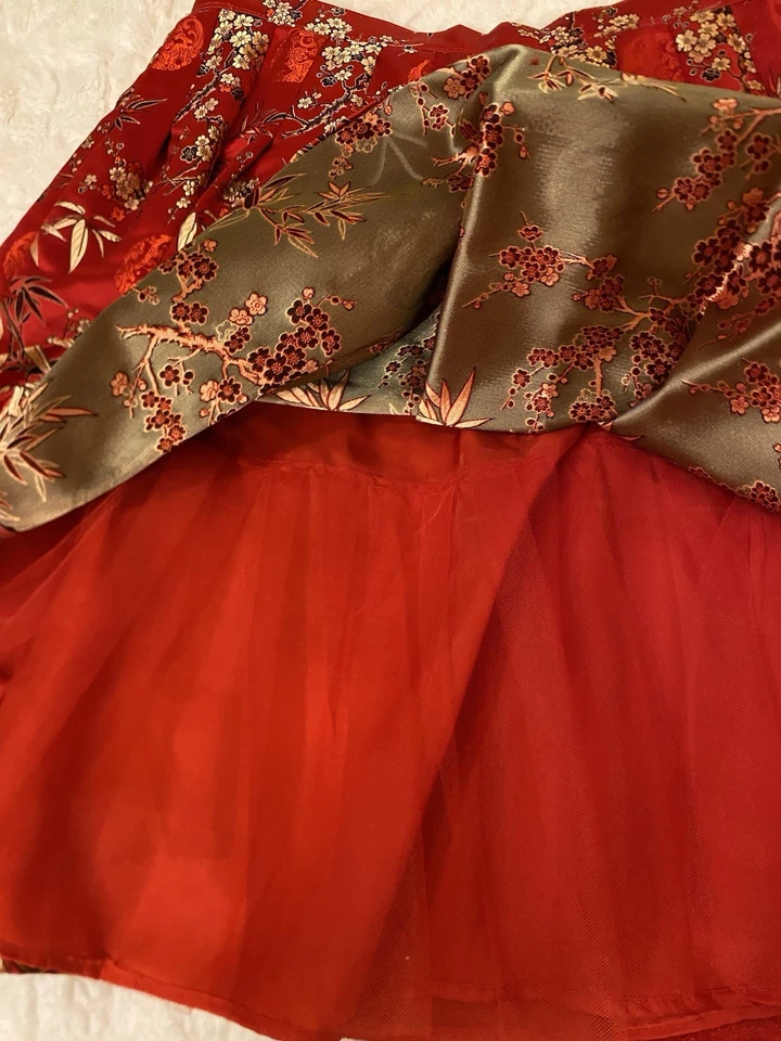 Hermosa Falda Asiática Floral Flores Roja Plisada Forro Tul/Talla Mediana Foto 4 de 4