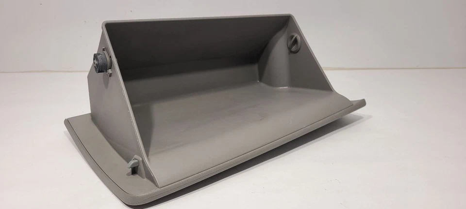 2017 2018 HYUNDAI ELANTRA GLOVEBOX GLOVE BOX  - Image 2 of 4