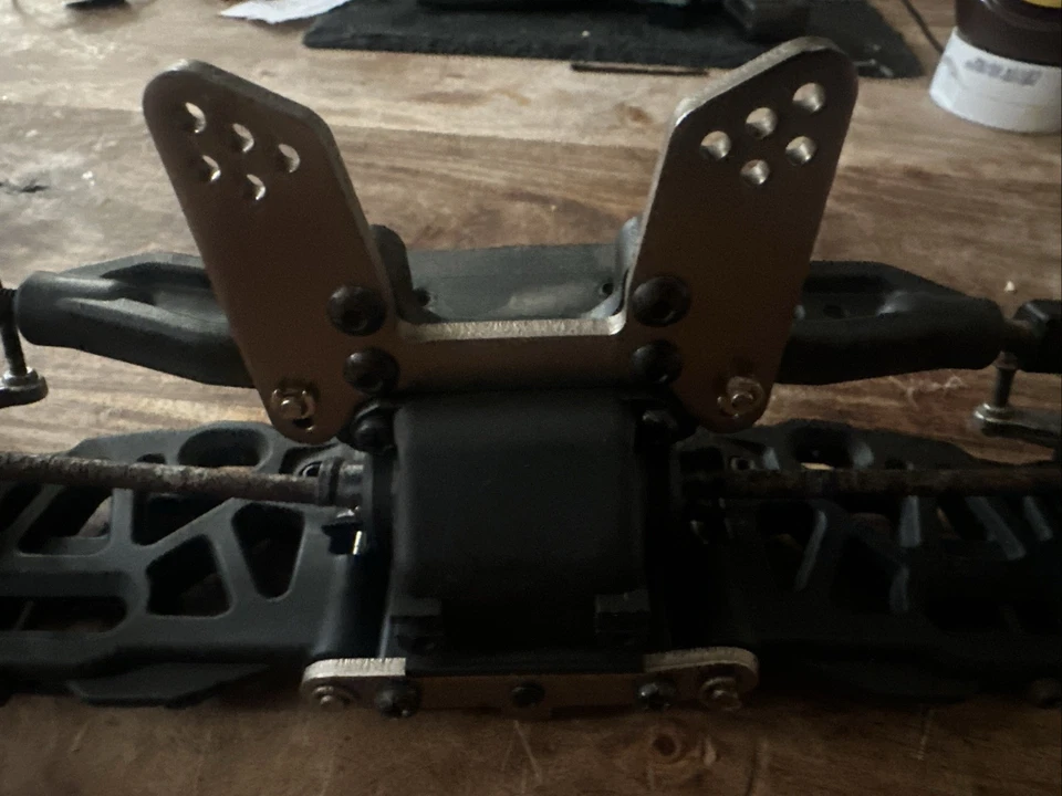 Hobao Hyper 7 Front Differential Suspension Assembly  - image 3 of 4