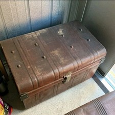 1 Vintage Metal Steamer Trunk Travel Storage Chest Coffee Table Blanket Box