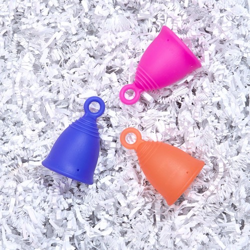Peachlife Ring Pull Menstrual Cup | Silicone | Medium Size - Extra Firm - Picture 6 of 14
