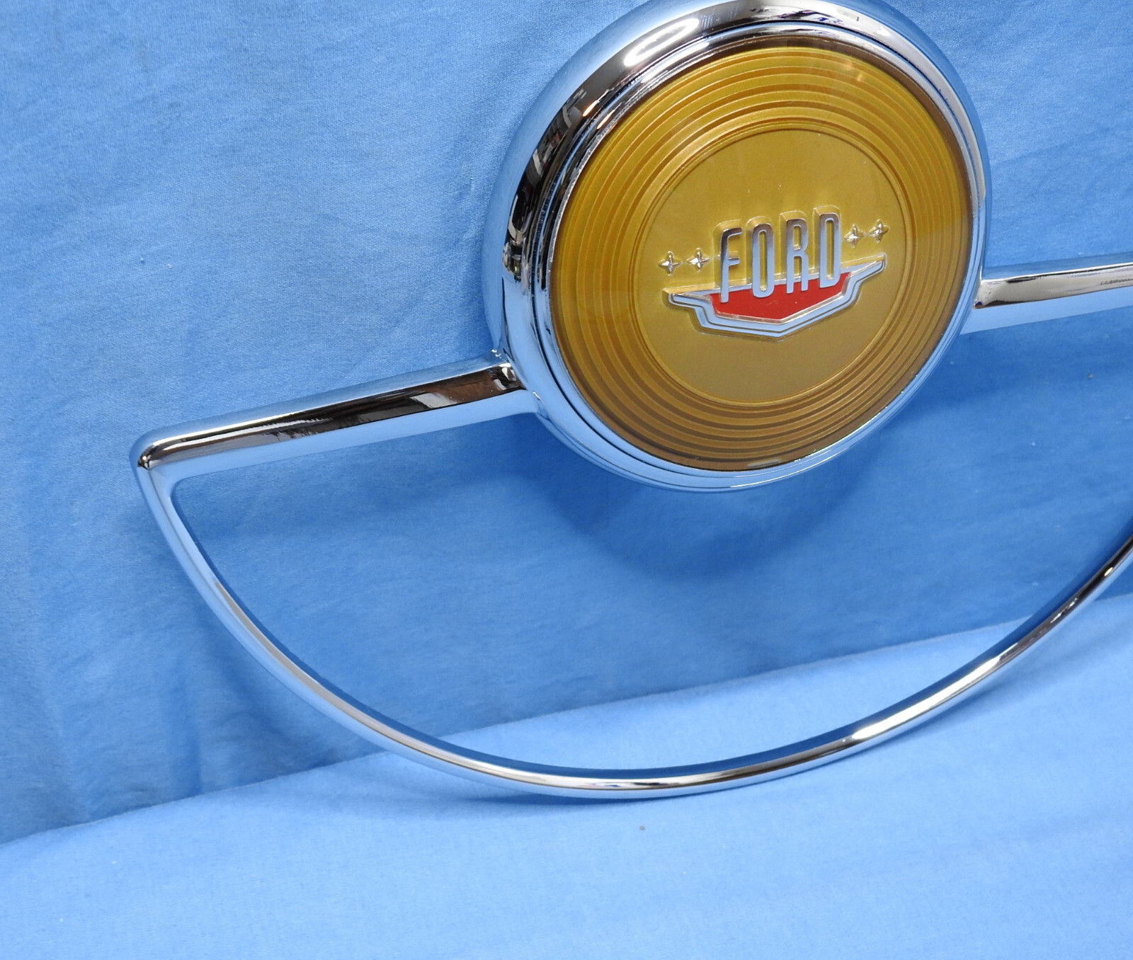 Rare! Vintage Original 1949 1950 Ford Horn Button & Ring Assembly OA