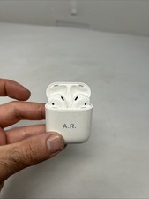Apple AirPods 1st Generation with Charging Case, Right Does Not Working