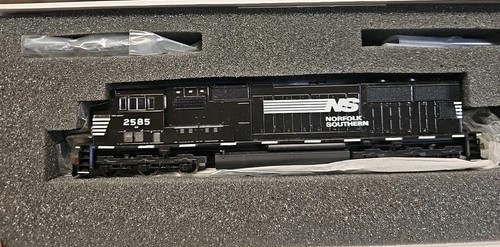 Locomotora Athearn Genesis Ho Personalizada SD70M Norfolk Southern #2585 | Zustand: New