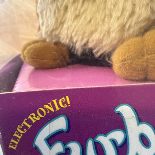 Furby Giraffe Print Brown White #70-800 Tiger Electronics 1999 - Picture 20 of 20