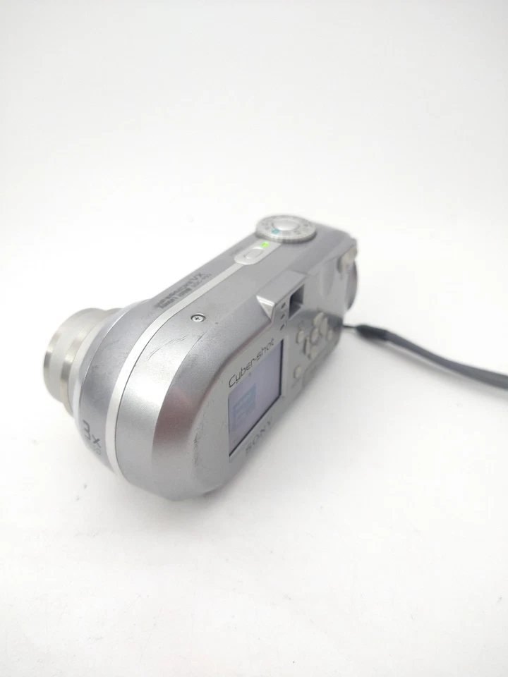 Sony Cybershot Digital Camera | Model DSC-P93 | 5.1MP | TESTED - Image 4 of 4
