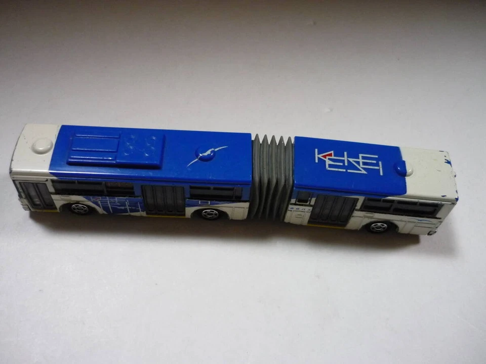 [ 00] Minicar 1/120 Keisei Articulated Bus (White x Blue) 2008 "Tomica No. 134" - Image 3 of 4