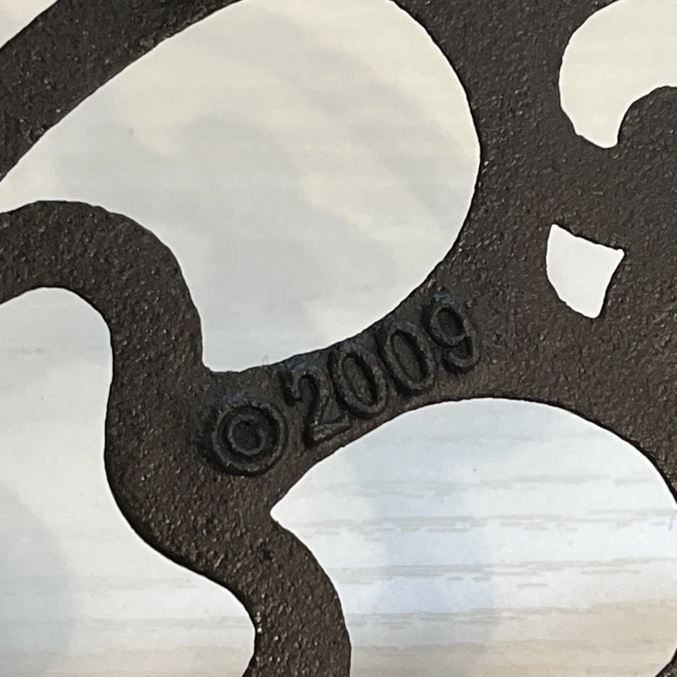 Pampered Chef Round Up From the Heart Hierro Fundido Tono Cobre Trivet Desde 2009 Foto 4 de 4