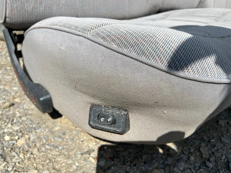 Ford F-150/250/350 1992-1996 camión asiento de banco con reposabrazos plegable gris OEM Foto 4 de 4