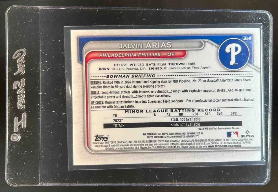 2024 Bowman Chrome Sapphire Jalvin Arias Prospect Auto Refractor Gold #28/50 - Image 2 of 2