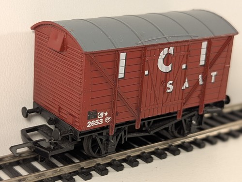 Dapol 10 Tonnen belüfteter Salzwagen - "I.C.I. Salz" - 2653 OO Gauge | Zustand: Used