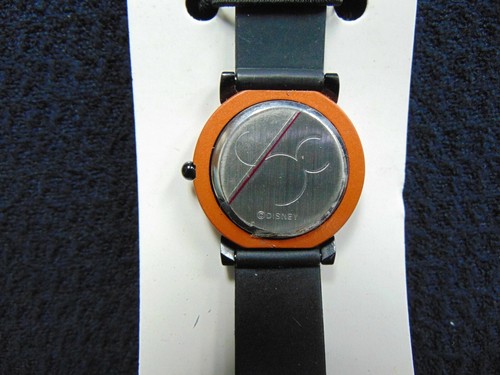 THE DISNEY CHANNEL 10 YEAR WATCH IN WORKING CONDITION - 第 4/4 張圖片