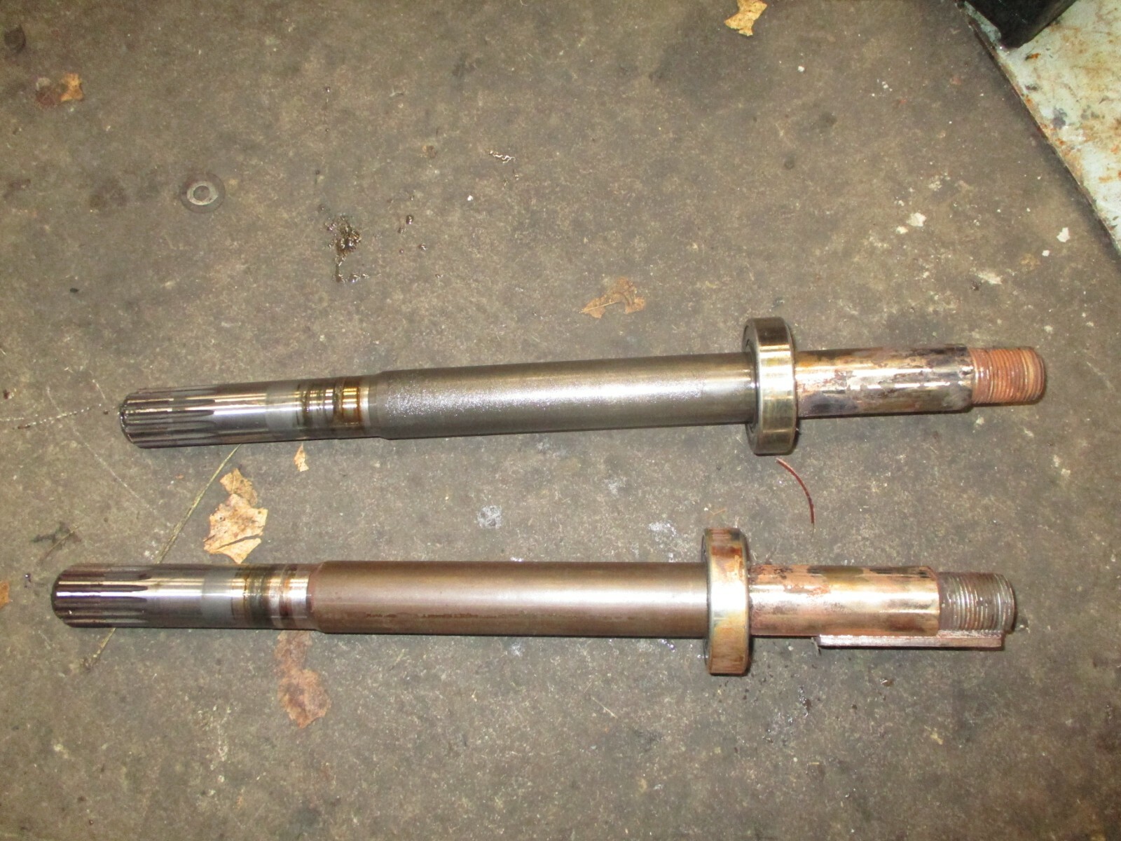 JOHN DEERE 318 316 322 330 332 GARDEN TRACTOR REAR AXLES M85567 NLA JD