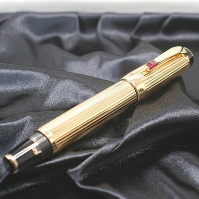 Montblanc Boheme Gold Plated Rouge Fountain Pen Nib M 18K 750 | eBay