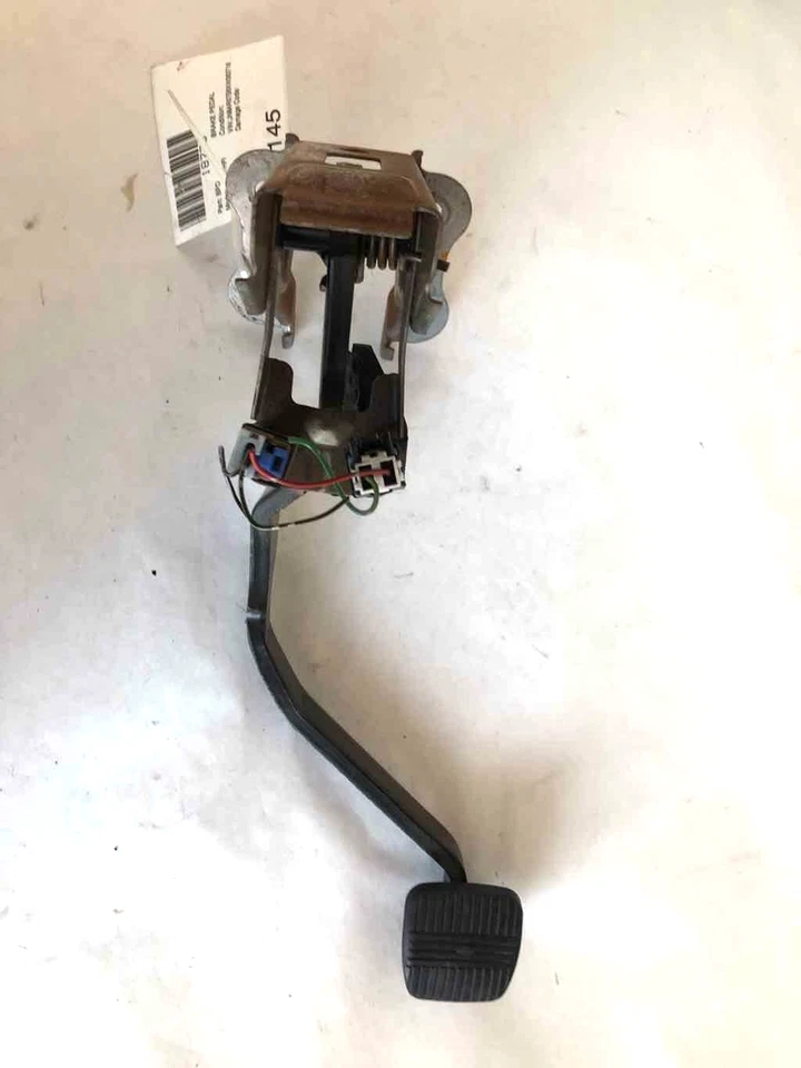 1999 Nissan Pathfinder Freio Stop Pedal Lento com Conjunto de Sensor Usado - Imagem 2 de 4