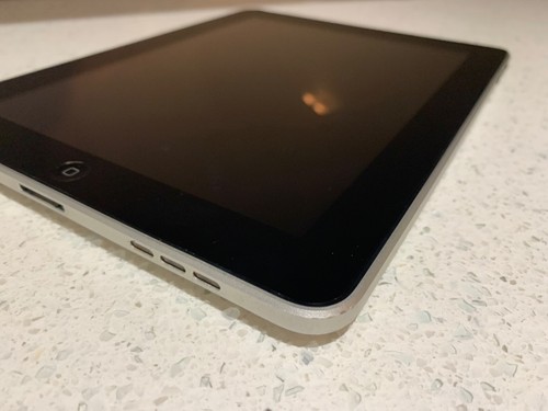 iPad 1st Gen A1219 16GB WiFi, Black Apple Tablet, #1 - Picture 7 of 12