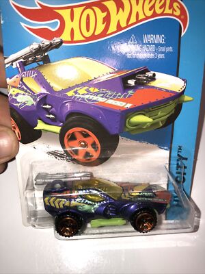 2014 Hot Wheels #55 HW City/Street Beasts STING ROD II Purple