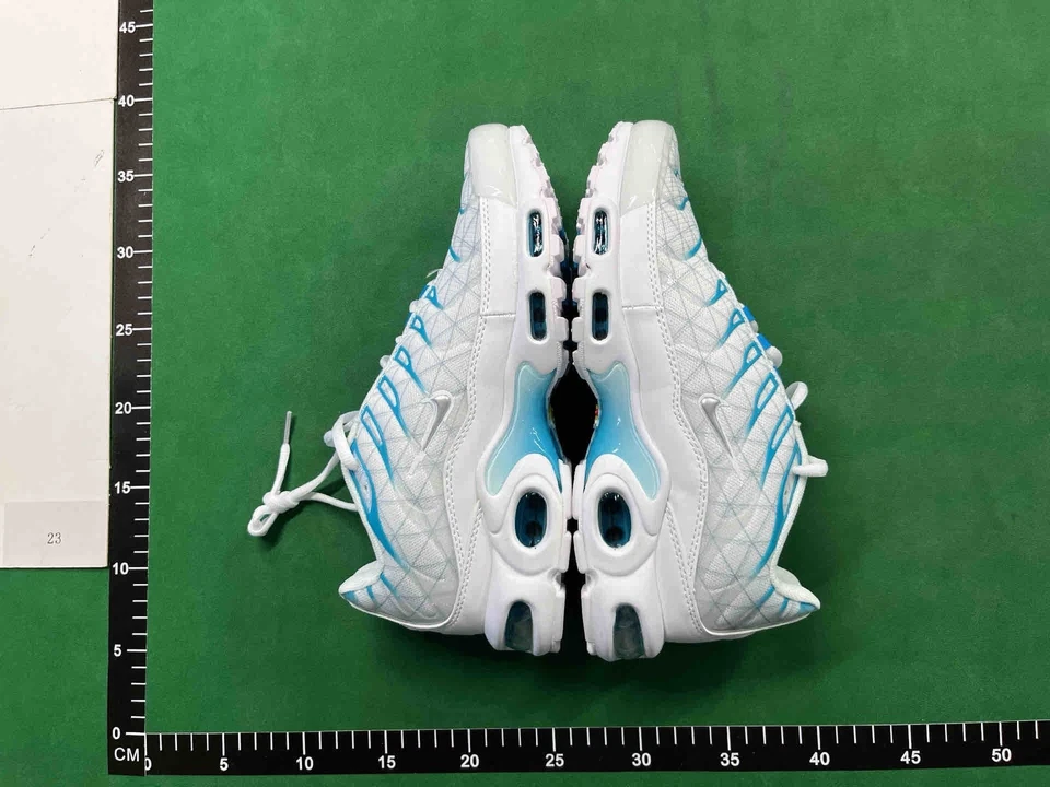 Nike air max plus tn marseille EU42 Us 8.5 neuf Rare 🌊 - Photo 4/4