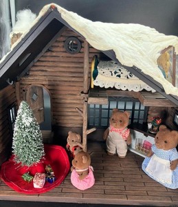 Calico Critters, Lakeside House Cabin, Christmas, Vintage Timber top Bears
