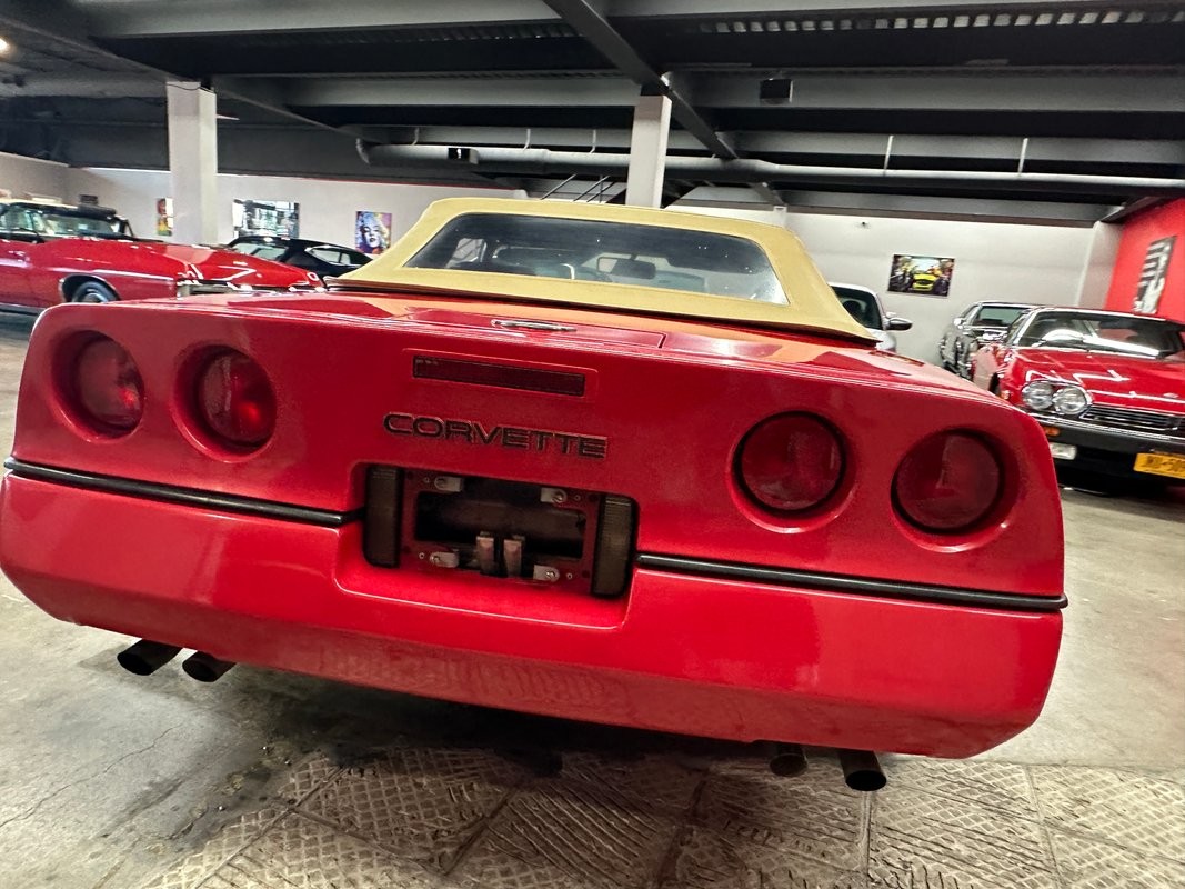 1990 Red Chevrolet Corvette   | C4 Corvette Photo 8