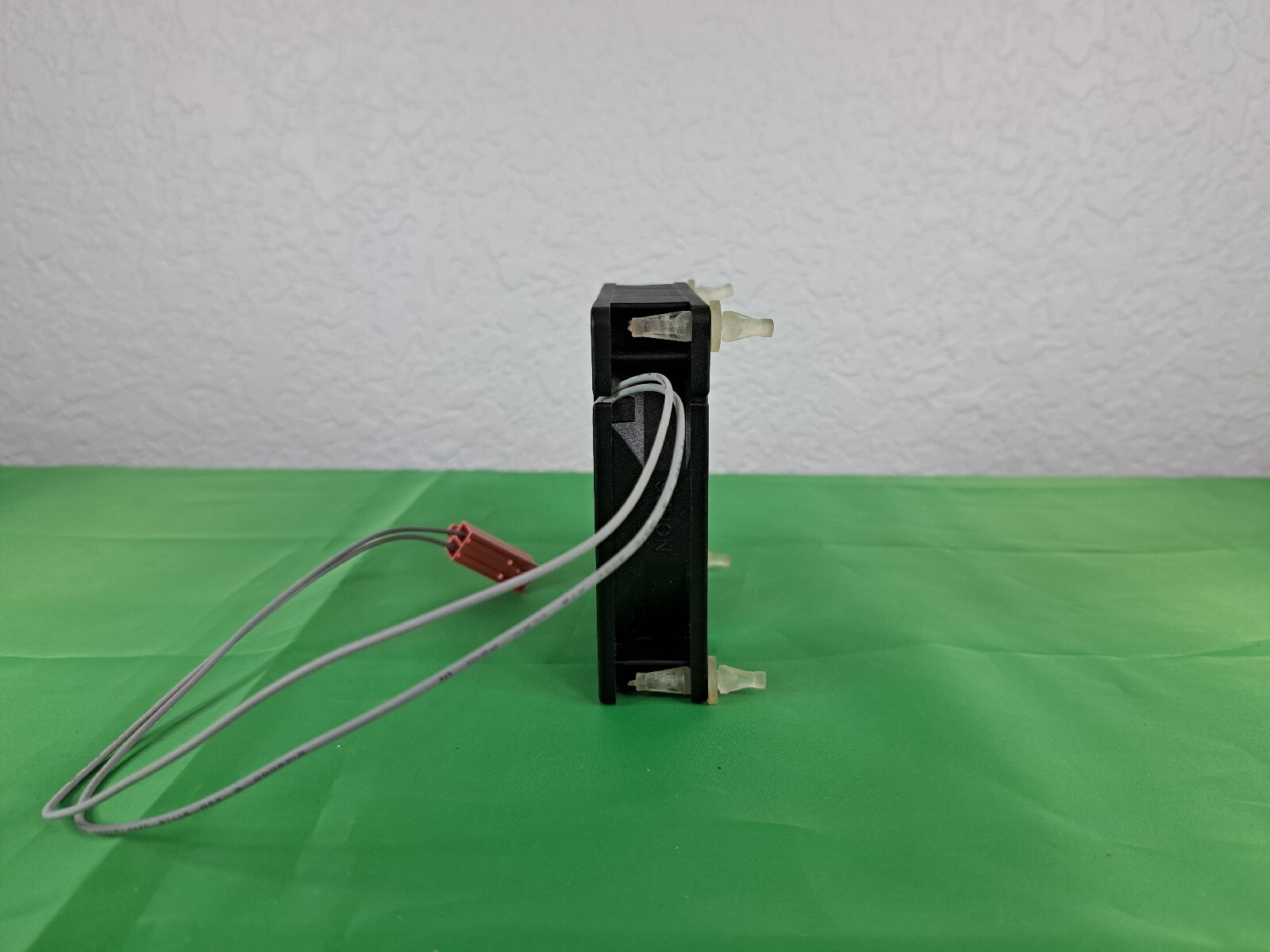 Bosch 652340 / 00652340 Wine Cooler Evaporator Fan Motor with Shock