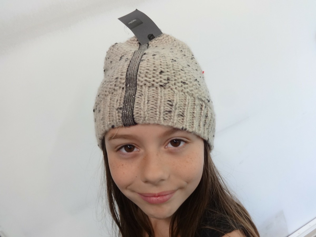 Casquette polaire noire avec pompon | Chapeau d'hiver femme