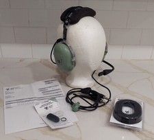 David Clark H20-10 Aviation Headset W/ Brand New Ear Seals &amp; Mic Protector