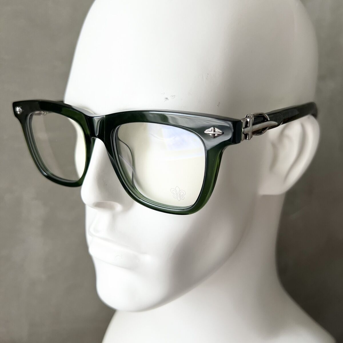 CHROMEHEARTS/ DARK GREEN SILVER FRAME CLASSIC STYLE EYEGLASS CHROMEHEARTS/ DARK GREEN SILVER FRAME CLASSIC STYLE EYEGLASS