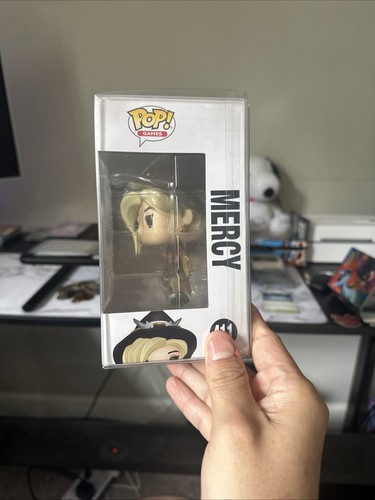 Funko Pop! Vinyl: Overwatch - Mercy 411 (Witch) - Blizzard Games (Exclusive)  - Picture 3 of 7