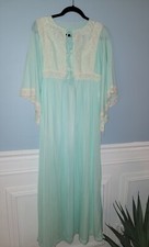 Vintage Mint Green Satin Gown  Robe Lingerie W/ Ivory Lace Movie Star. Sz Small