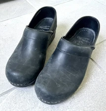 Womens Size 7 (37 EU) Dansko Professional Black Nursing Clogs - GREAT Condition