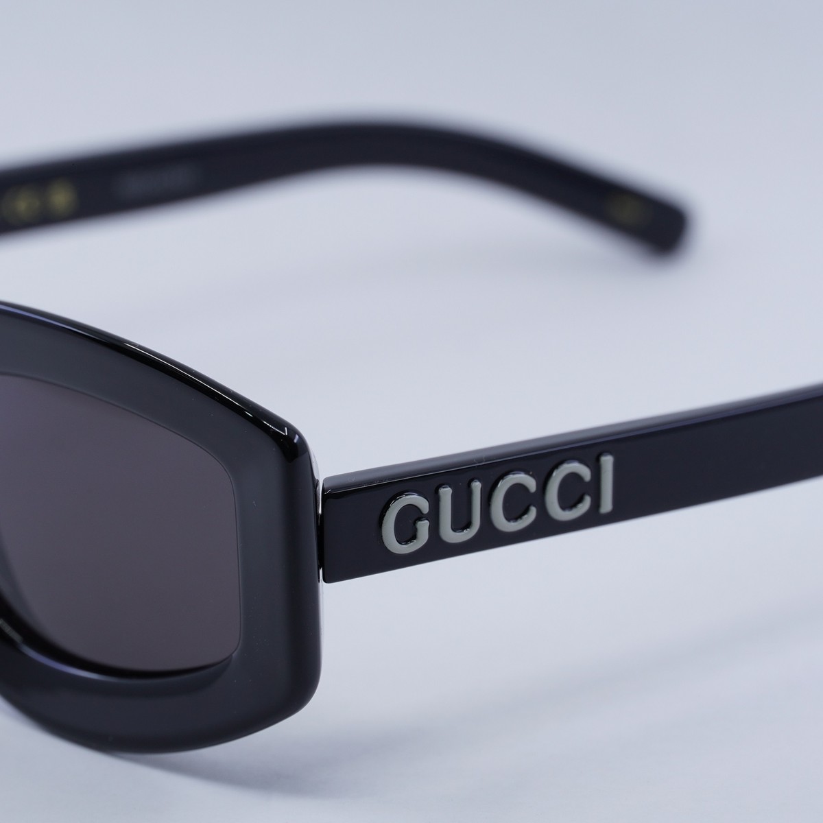 GUCCI オハルフレムサンクラス GG1719S 001 Gucci GG1719S 001 Sunglasses - US