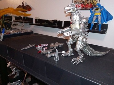 The 1993 Poster Edition Full Armor Mechagodzilla-2  Midtail Does Not Come off?