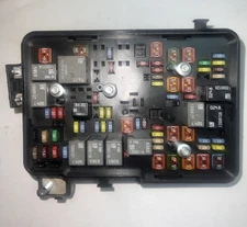 2013 Chevrolet Equinox Fuse Box Power Distribution Unit 22929763 01