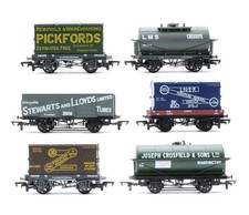 MAINLINE 'OO' GAUGE RAKE OF 6 ASSORTED TANK/ MINERAL & CONFLAT WAGONS