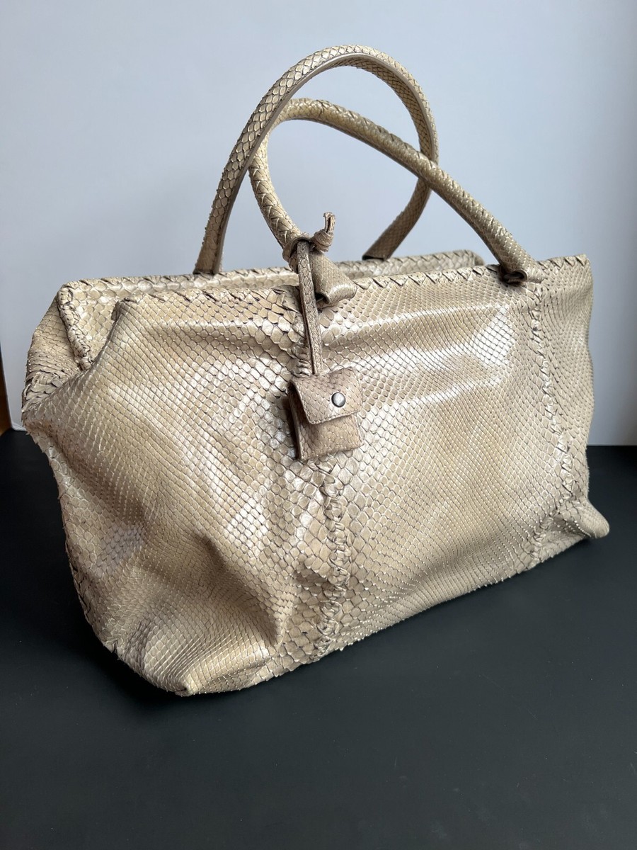 AUTHENTIC BOTTEGA VENETA BEIGE PYTHON BRICK SHOULDER BAG AUTHENTIC BOTTEGA VENETA BEIGE PYTHON BRICK SHOULDER BAG