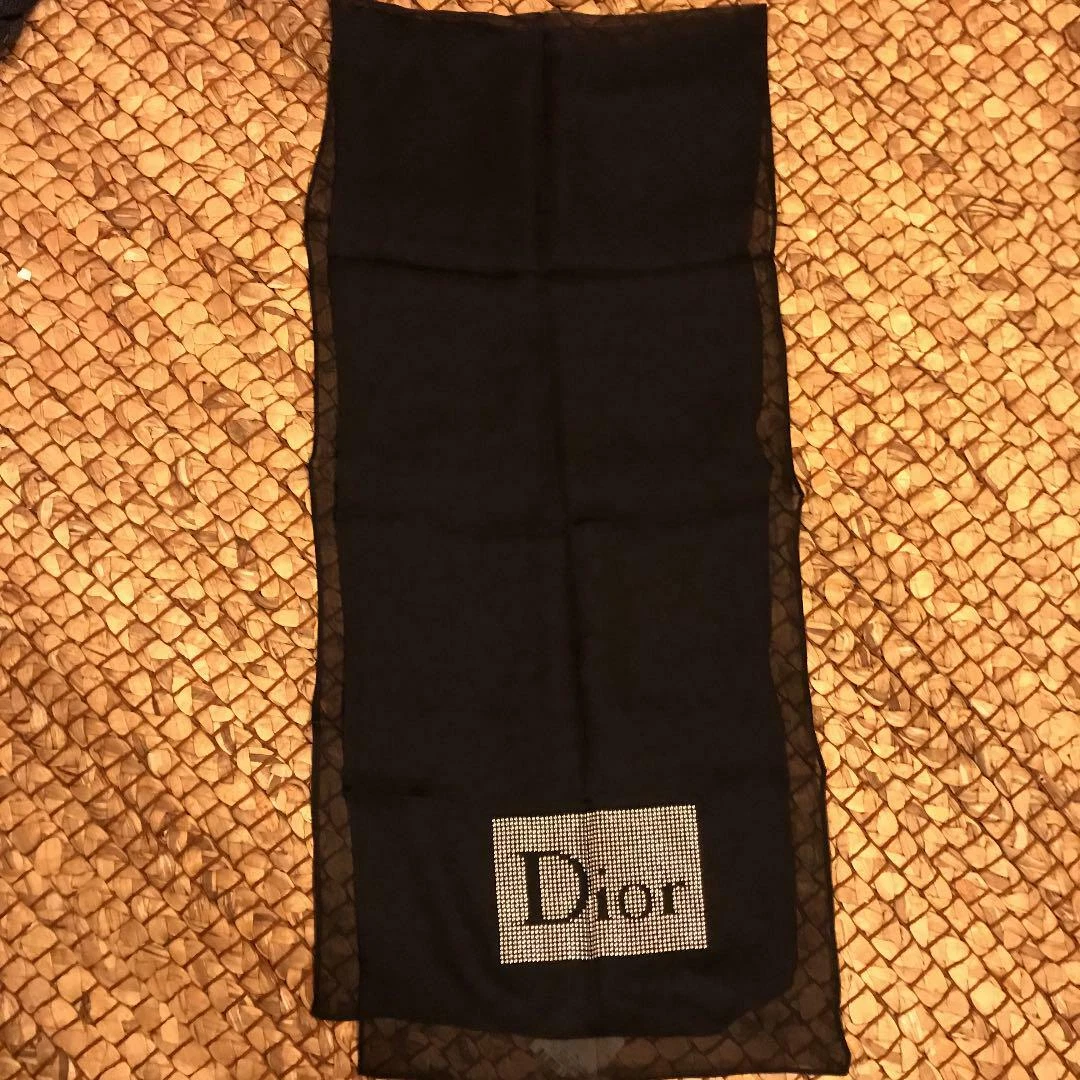 Foulard Christian Dior logo 100% soie 68 cm x 29 cm accessoire marque Made in Italy