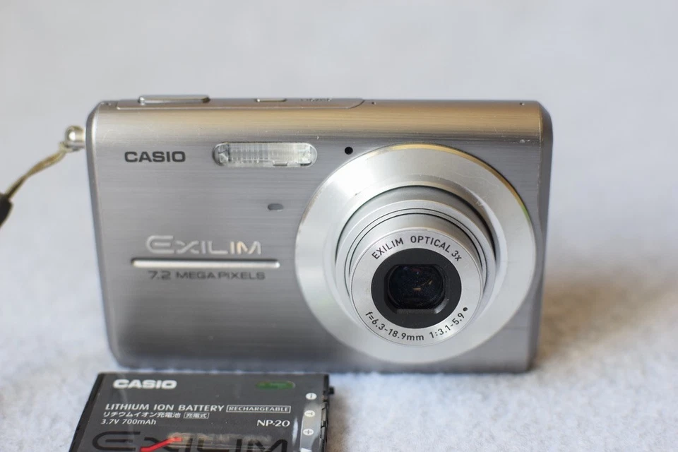 Casio Exilim Zoom EX-Z75 Digital Camera w/ Hand Strap and Battery Tested Working - Image 2 of 4