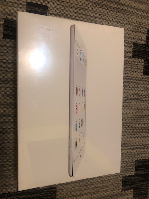 iPad mini ホワイト Apple iPad mini A1454 16 GB, Wi-Fi + 4G, 7.9 in - White/Silver