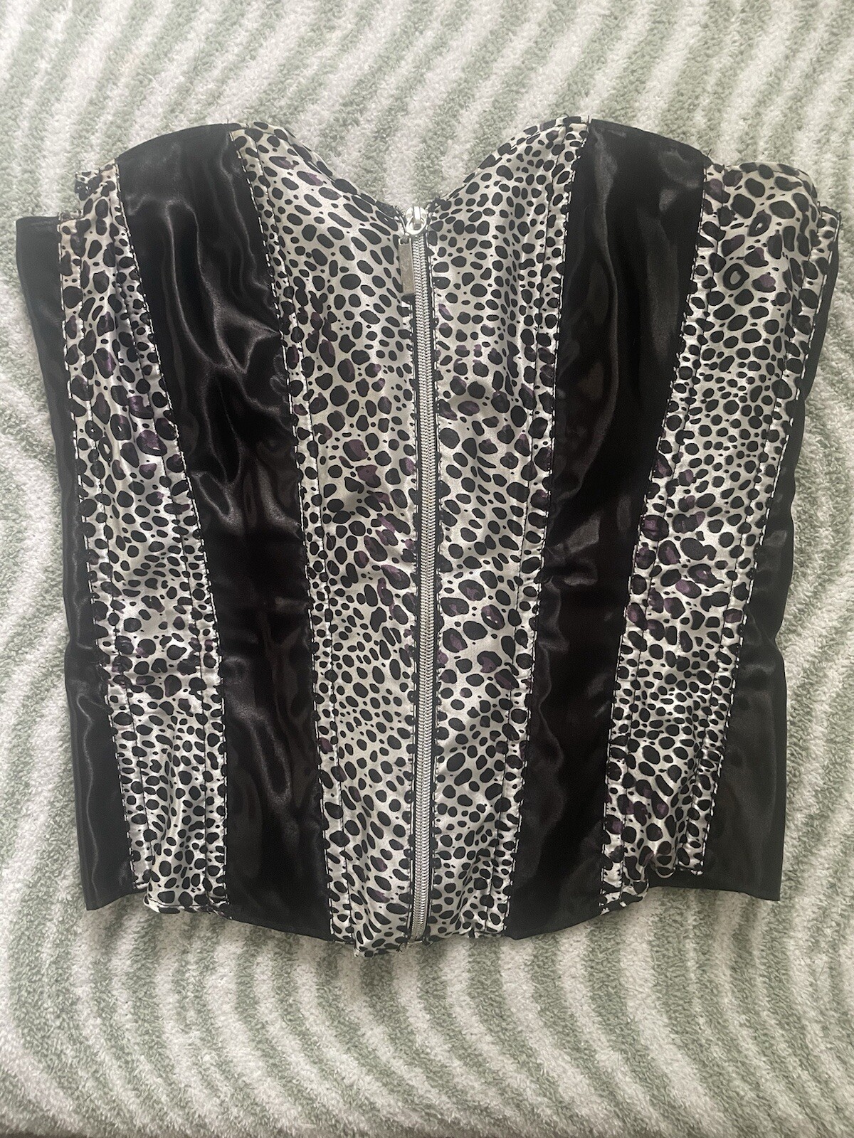 Fredrick’s Of Hollywood Corset 32 Purple/Black Leopard Print NWOT Vintage